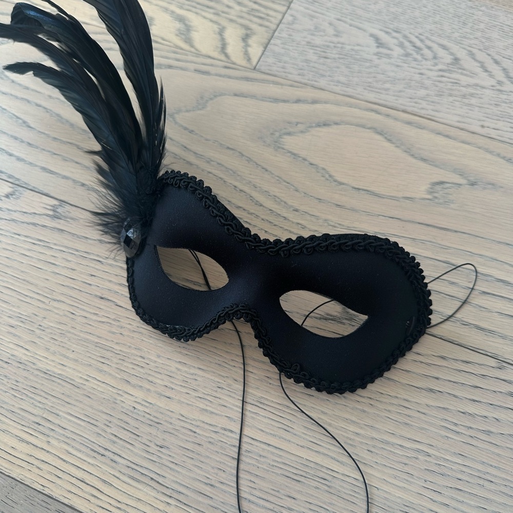 NWT Malabar Ltd. Black Ballroom Costume Mask